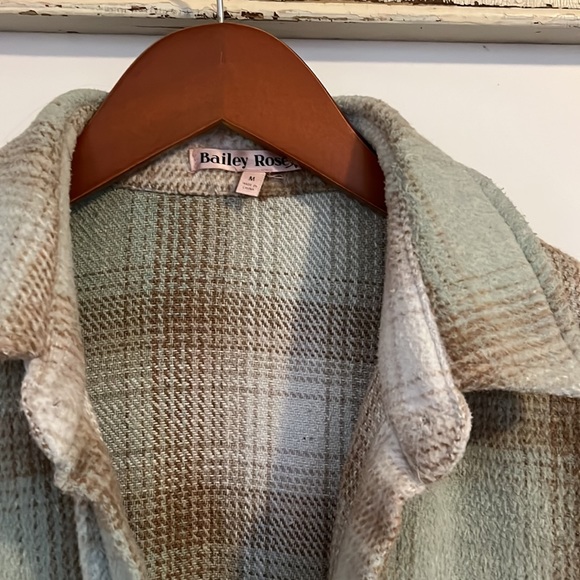 Ladies plaid shacket - Picture 2 of 5